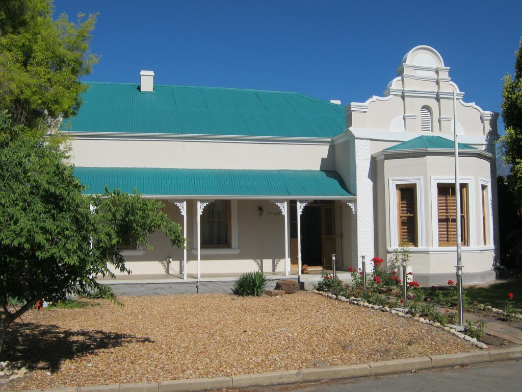 Ladismith Manor Hotel Exterior foto