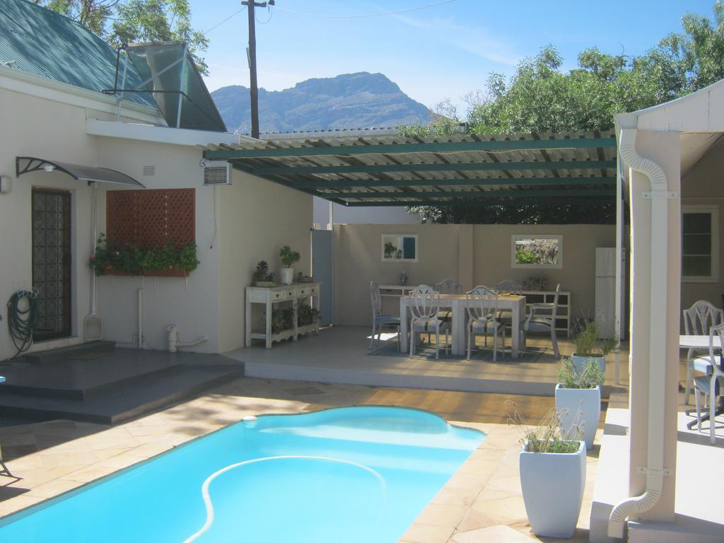 Ladismith Manor Hotel Exterior foto
