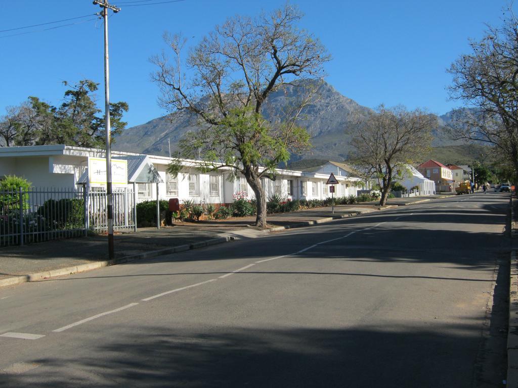 Ladismith Manor Hotel Exterior foto